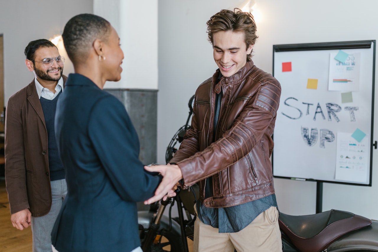 Building Strong Business Relationships: Networking Beyond Handshakes