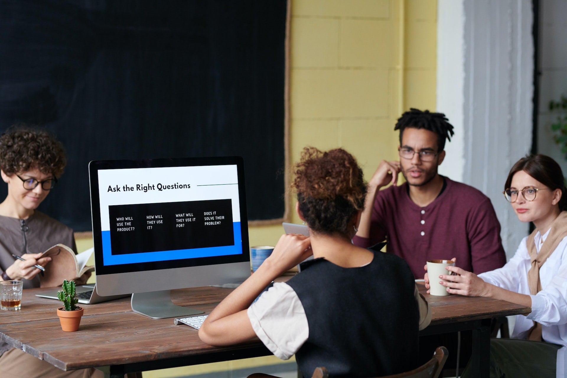 How to be a Sales Manager | Career Guide