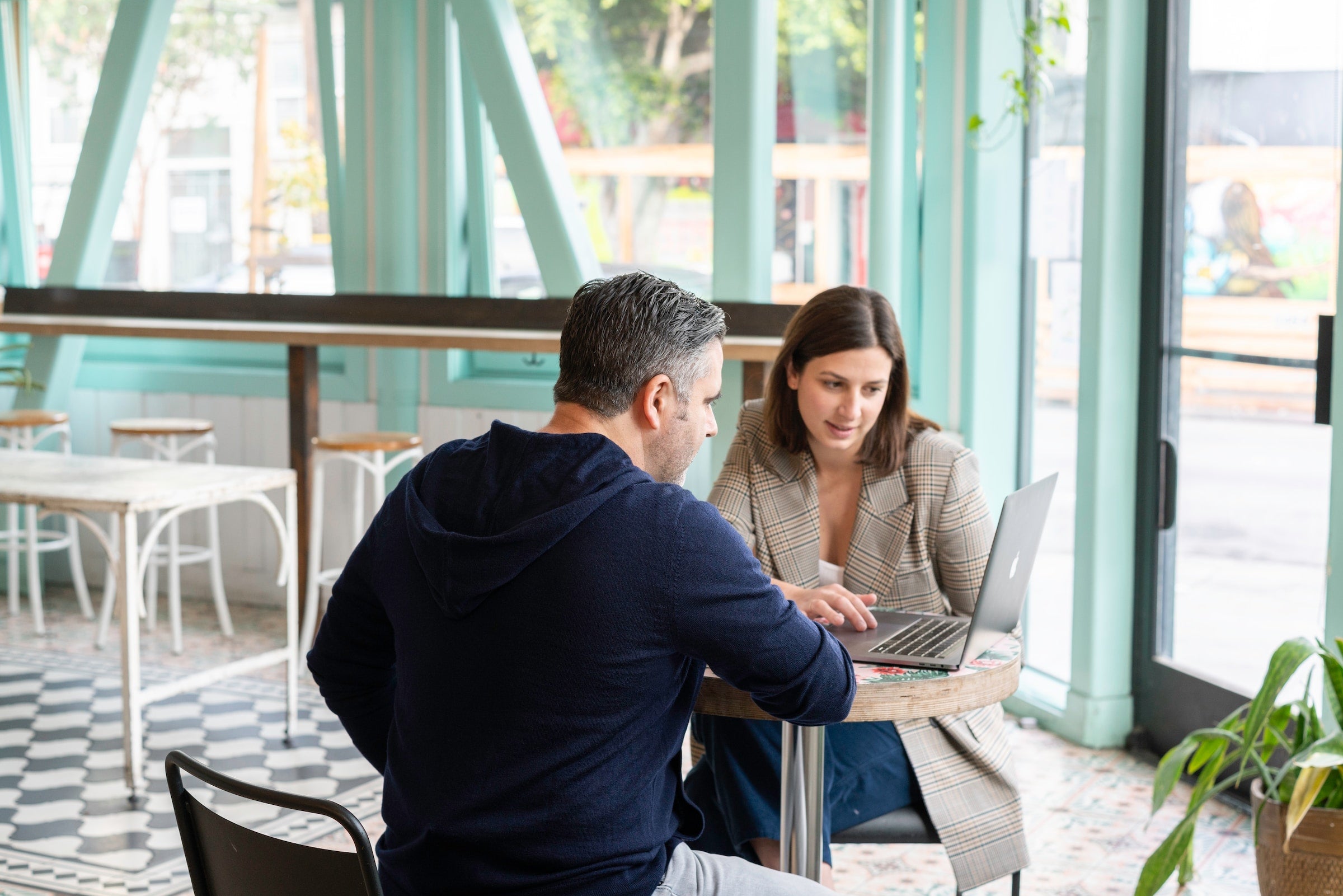 How to be an Outside Sales Rep | Career Guide