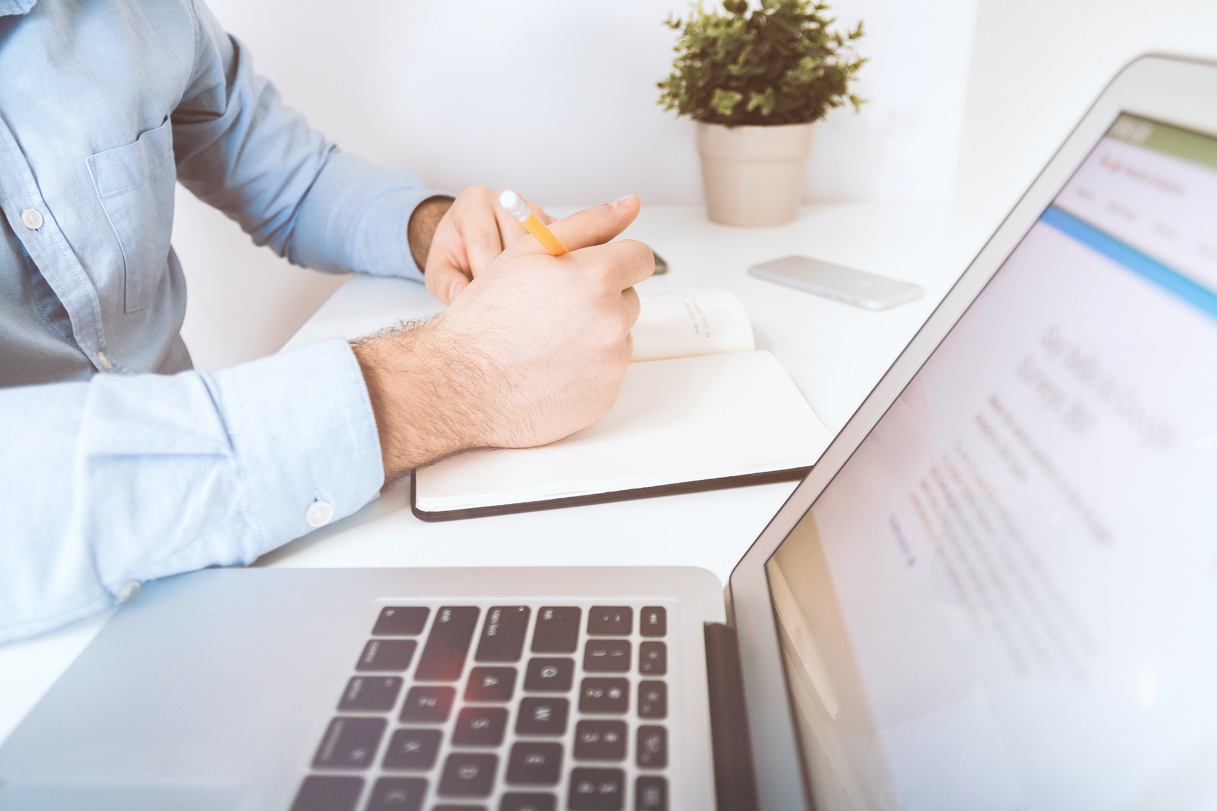 How to be an Account Executive | Career Guide