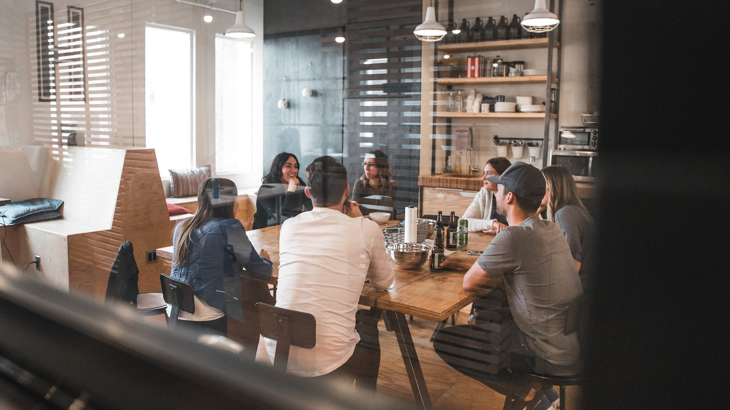 How Digital Business Cards Amplify Your Social Selling